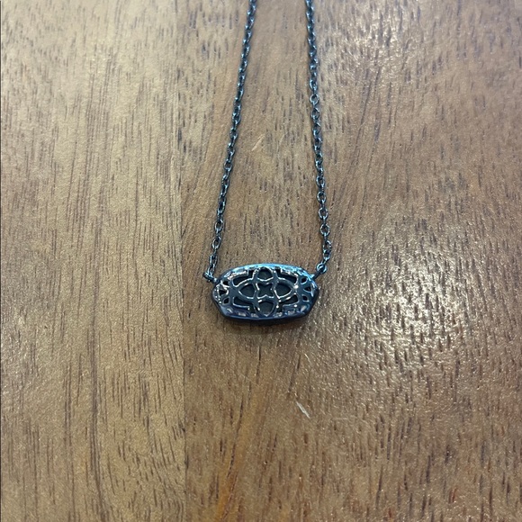 Kendra Scott Eliza Necklace - Picture 7 of 7